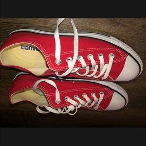 Red and white converse !